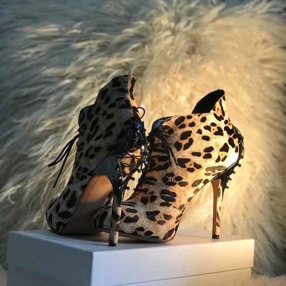 Sam Edelman Real Fur Dyed Calf Hair Bootie . - Picture 5 of 5